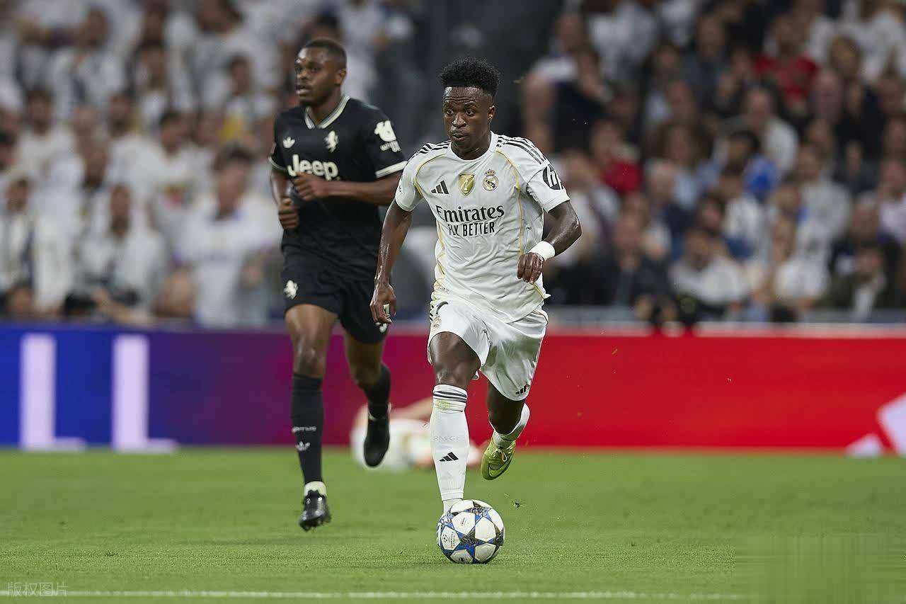 欧冠最新积分战报：皇马拜仁追巴黎国米，利物浦止颓追巴萨