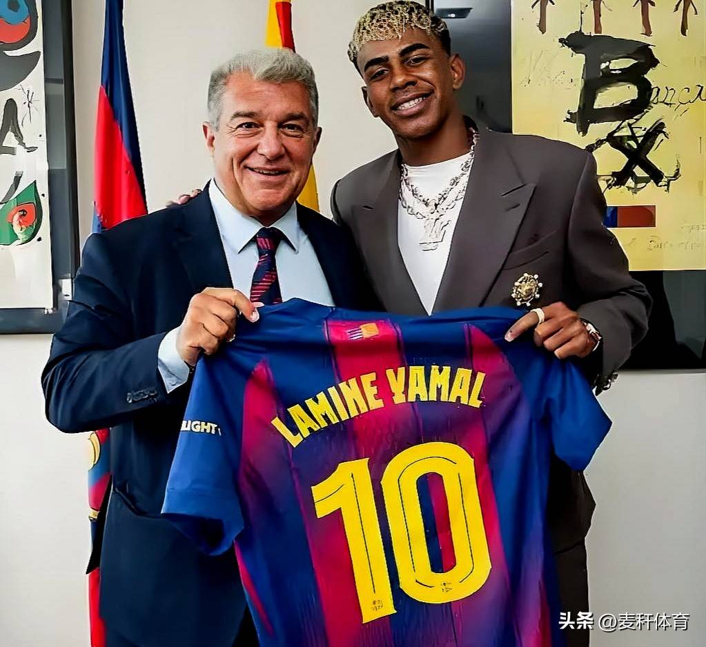 欧冠新闻早知道：亚马尔退出欧冠首轮比赛巴萨获得欧冠开门红难了