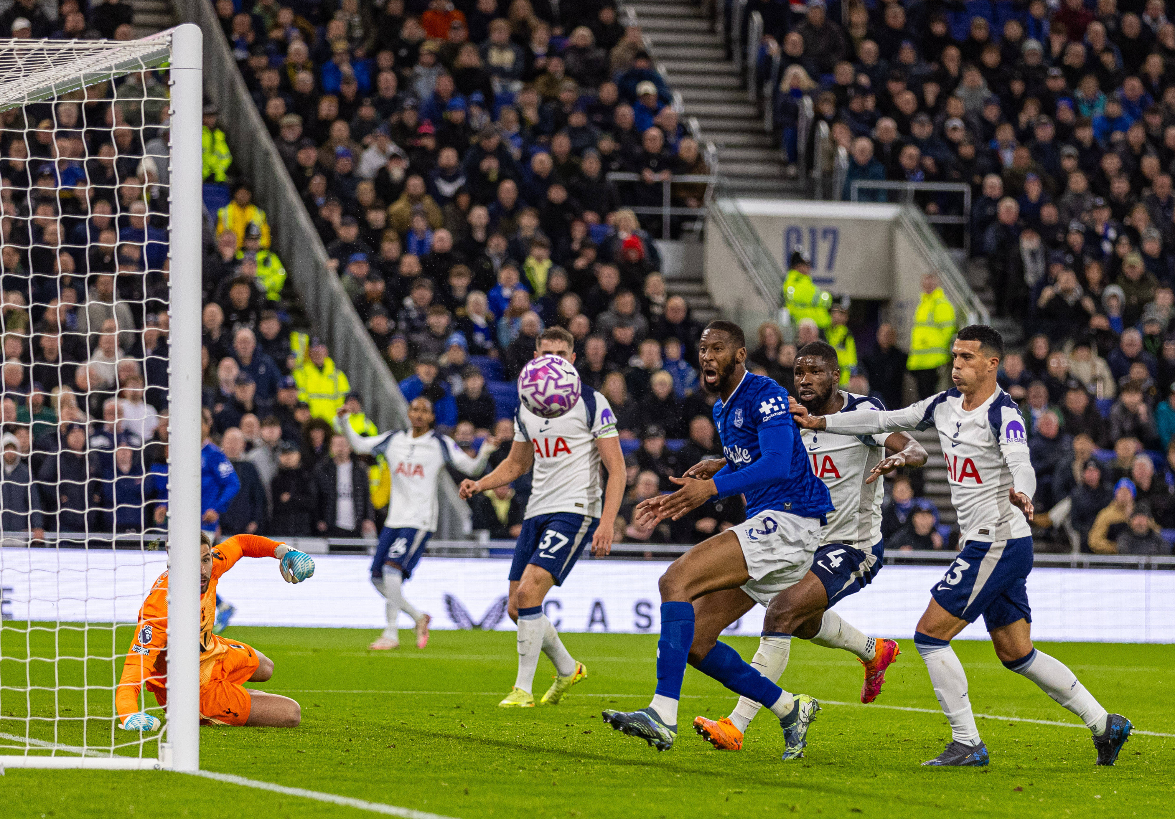 （体育）足球——英超：热刺胜埃弗顿