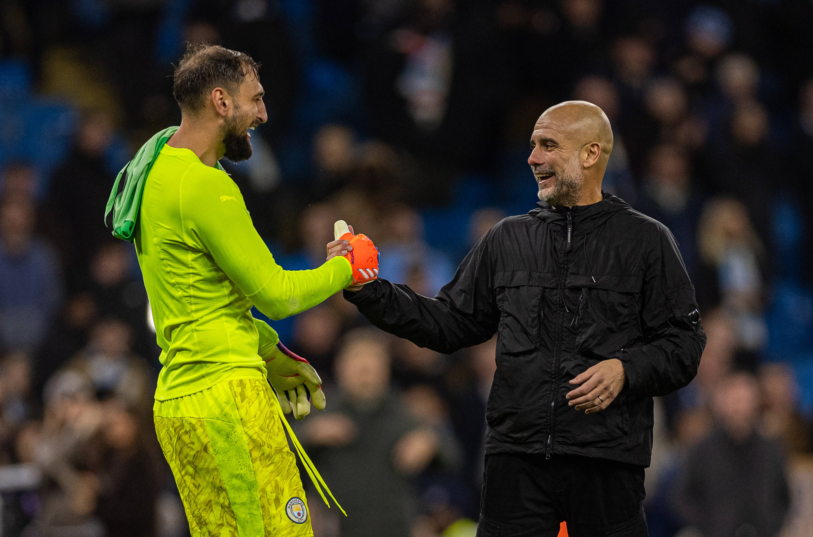 （体育）足球——英超：曼城胜利物浦