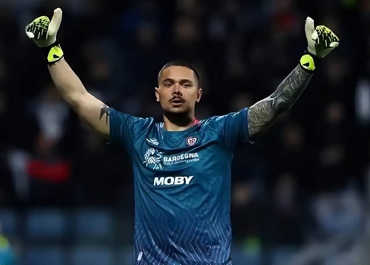 2000万挖意甲门神！国米多线作战遇苦主，欧冠奖金给足底气