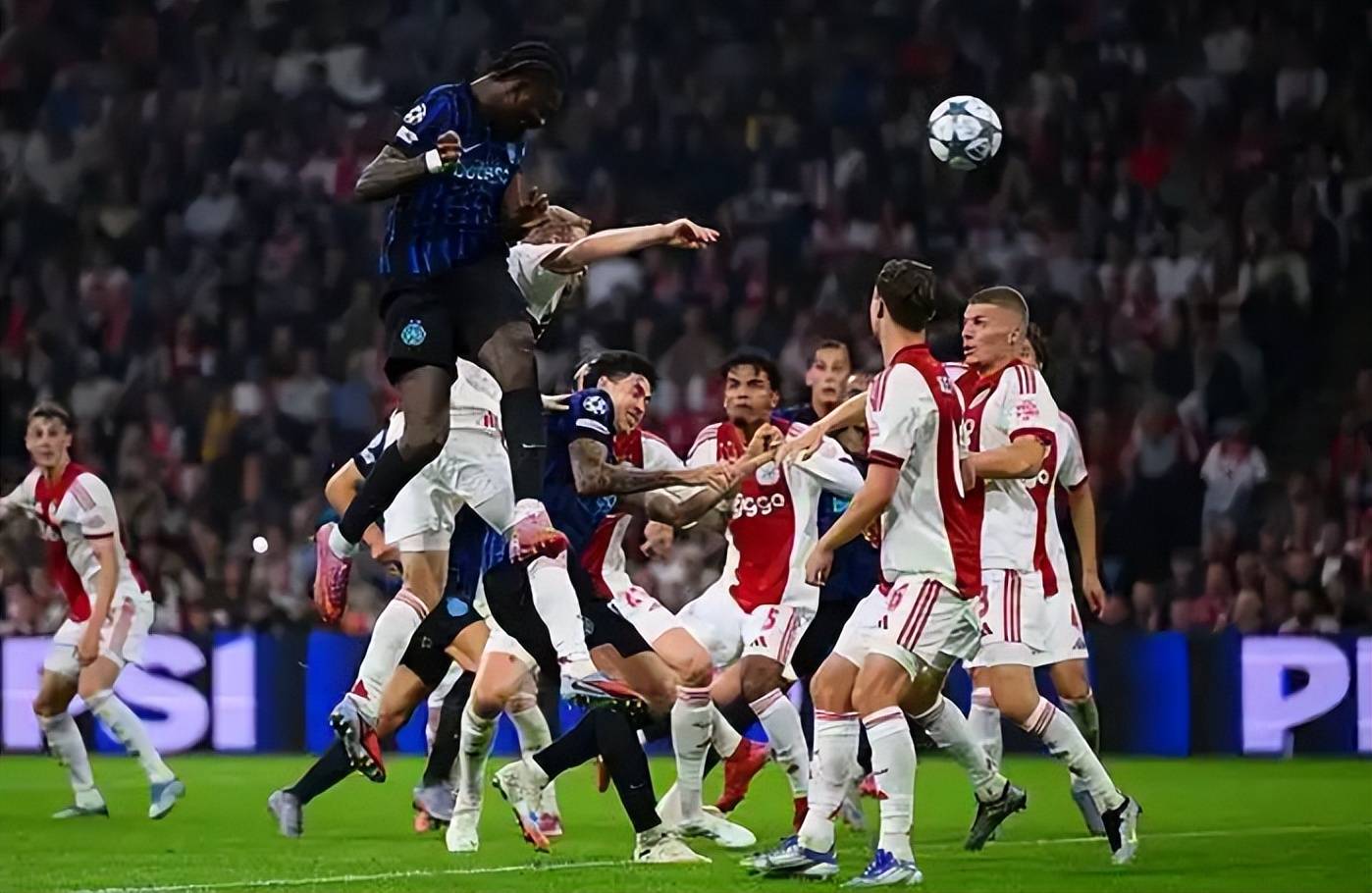 210万奖金到手！国米欧冠2-0迎开门红，3争议球员回报齐沃信任