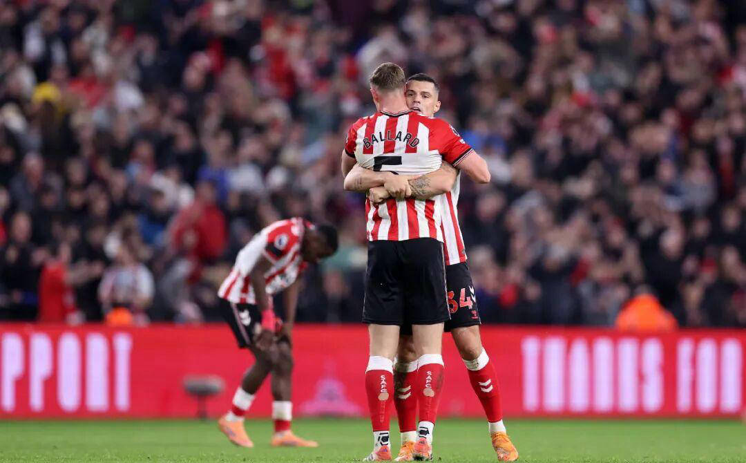 英超新贵！升班马挑战豪强，冲顶英超前四