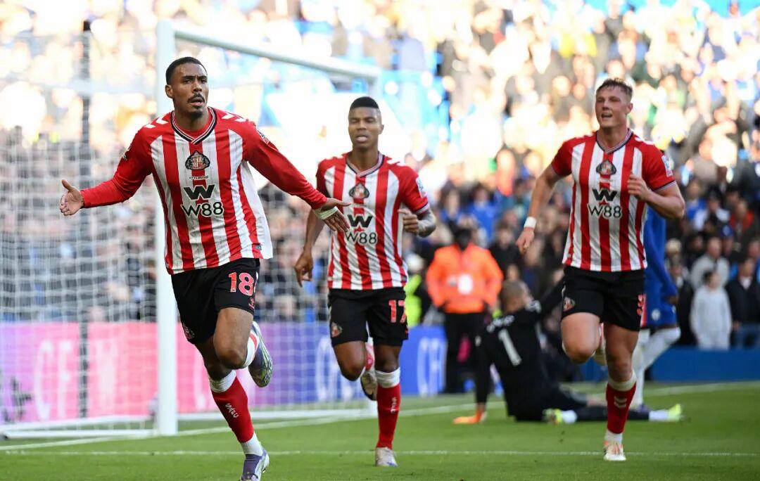 英超新贵！升班马挑战豪强，冲顶英超前四