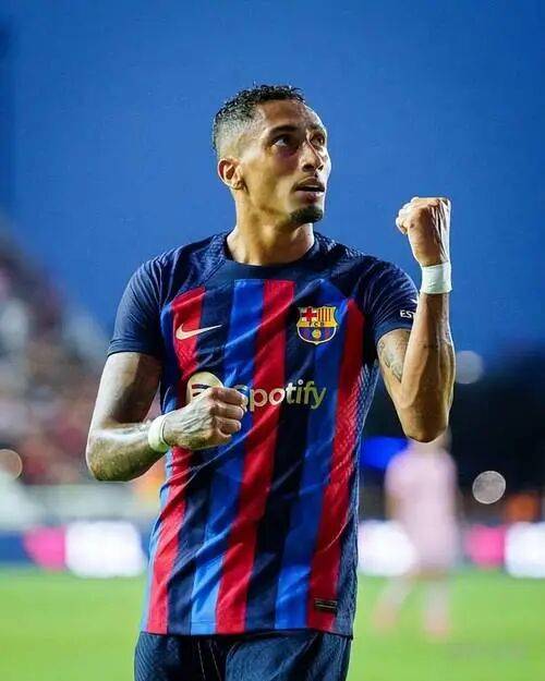 欧冠杯：布鲁日vs巴萨“技术流”与“肌肉流”的巅峰对决！