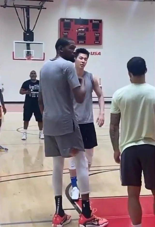 拒绝NBA合同！“国产东契奇”太牛了吧...