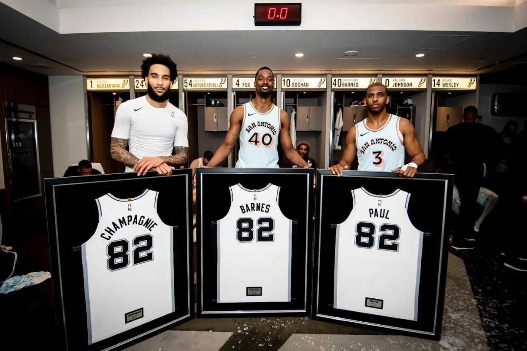 马刺捡到宝！正负值+257！力压文班亚马