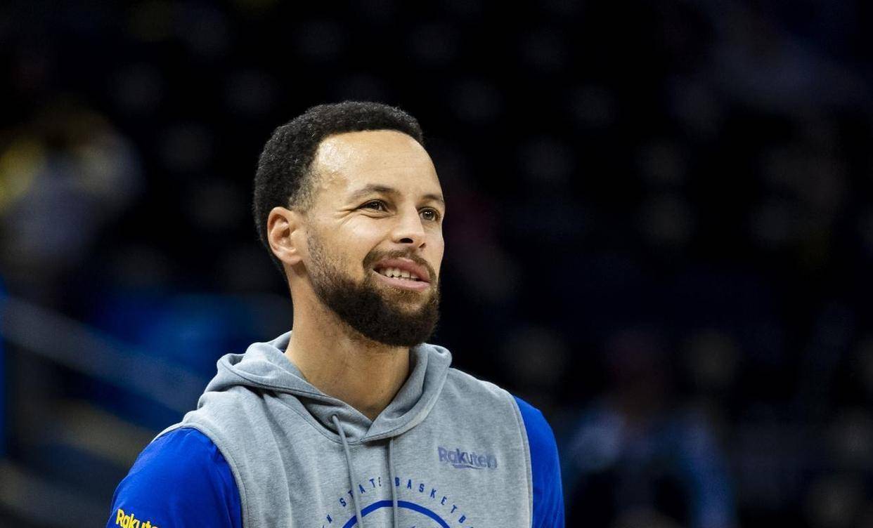 狂揽75分！勇士20分获胜，库里缔造NBA纪录，巴特勒忽然退场惹争议