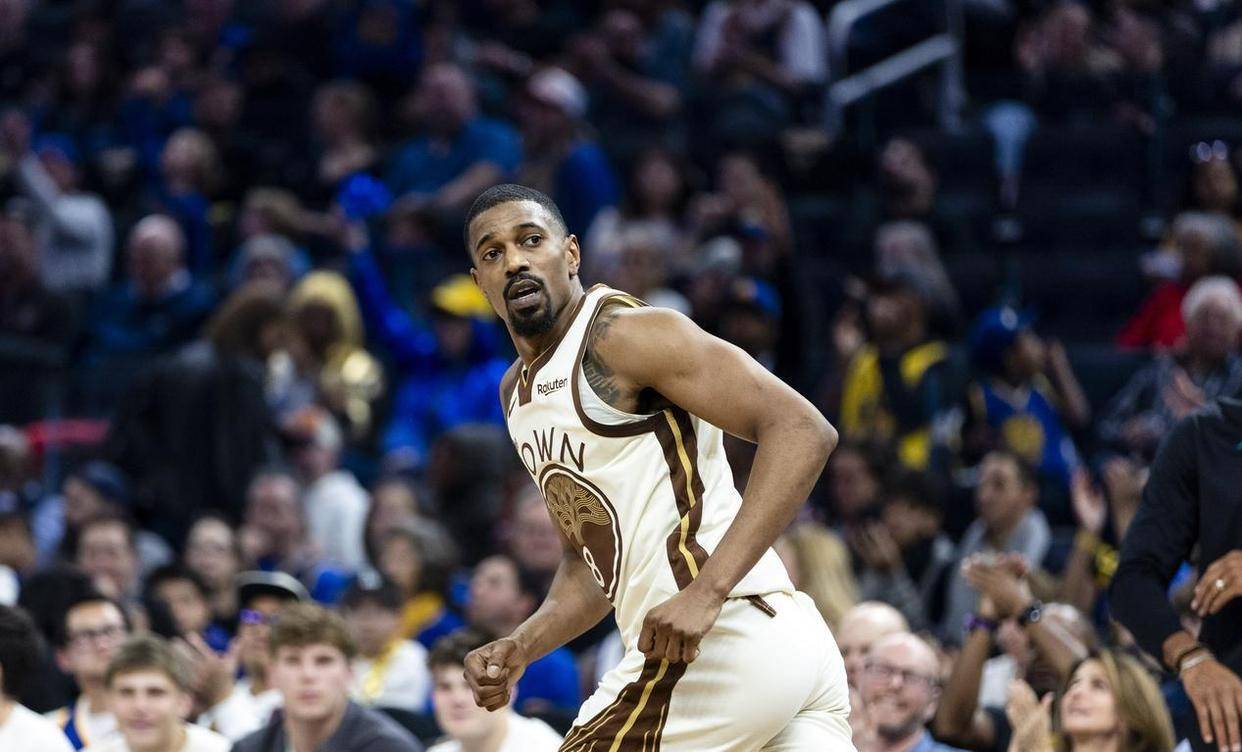 狂揽75分！勇士20分获胜，库里缔造NBA纪录，巴特勒忽然退场惹争议